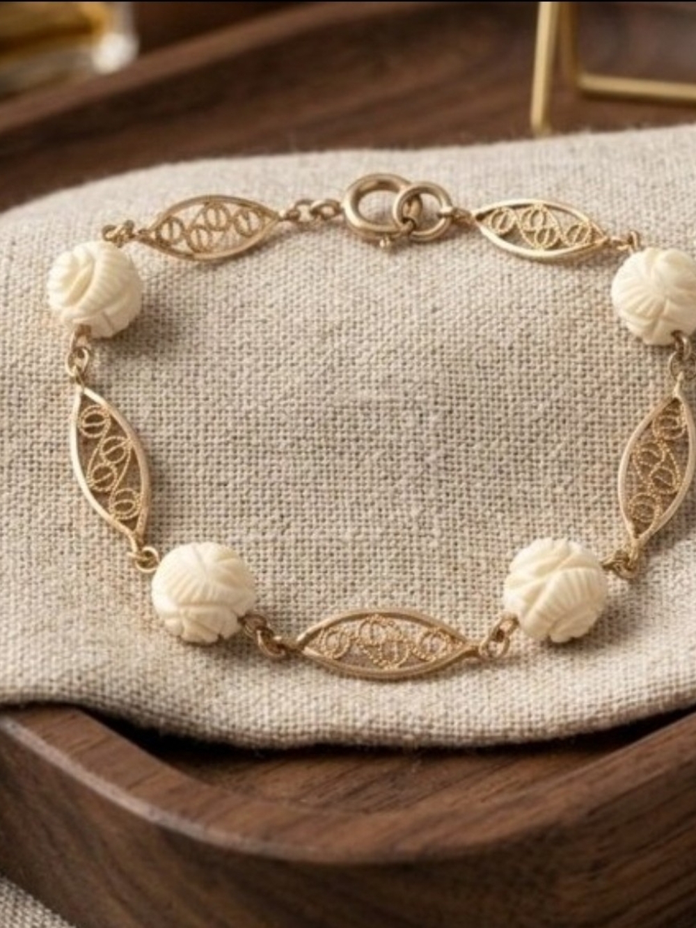 Vintage 1/20 12K GF Carved Floral Filigree Link Bracelet Gold Filled